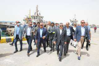 الوزير و ربيع  يبحثان التعاون المشترك لبناء أسطول مصري من سفن الصب والوحدات المعاونة